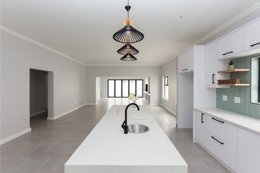 3 Bedroom Property for Sale in Sandy Point Western Cape
